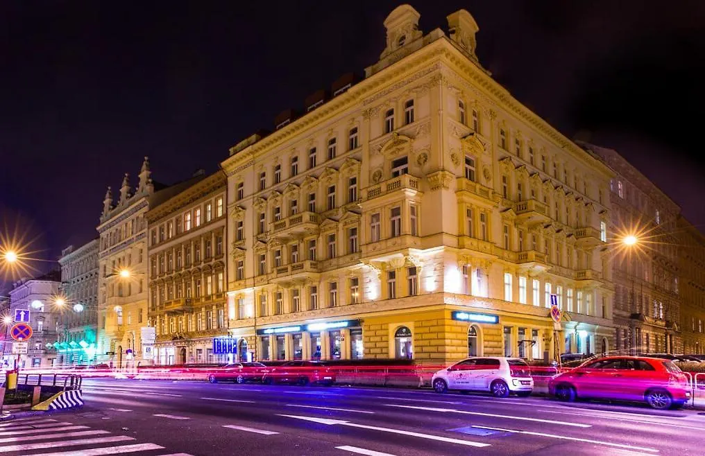 Maison Residence Прага Гостевой дом