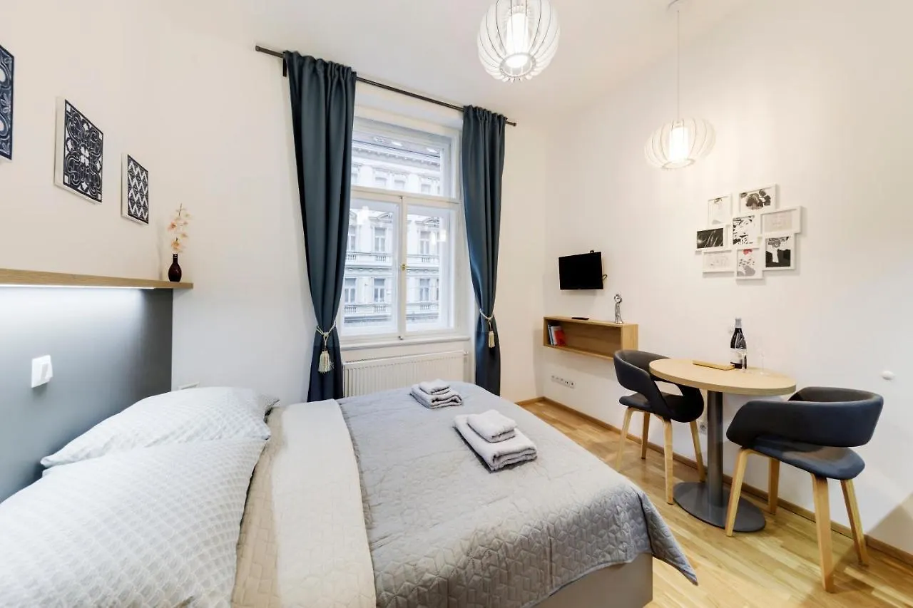Maison Residence Прага Гостевой дом